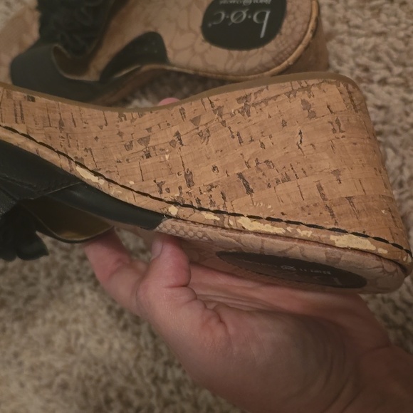 b.o.c. Born Concept Women's Black Leather Floral Wedges Size 11 (#10) - Picture 5 of 12